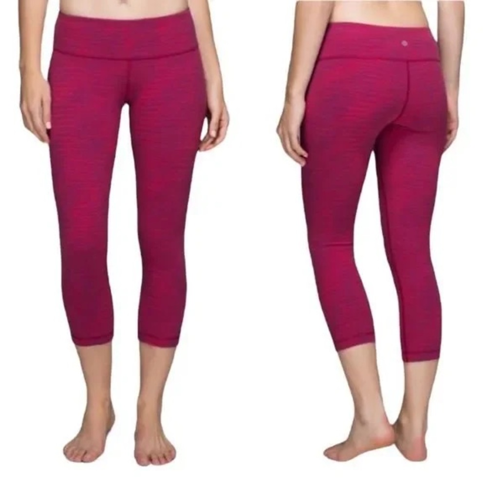Lululemon wonder under crop leggings